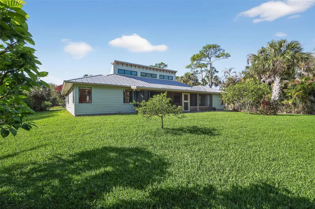 8535 SE May Terrace Hobe Sound FL 33455