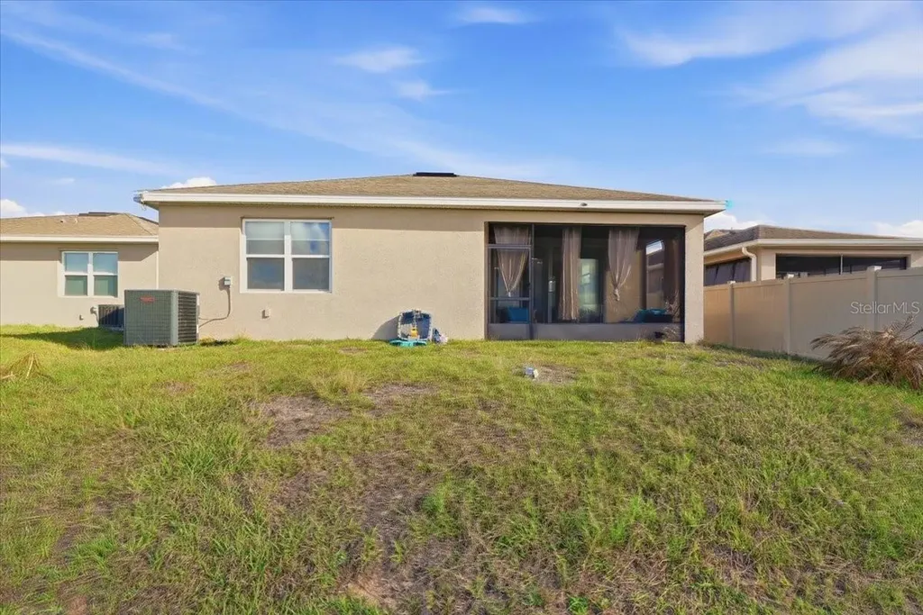 596 Hennepin Loop Lake Wales FL 33898