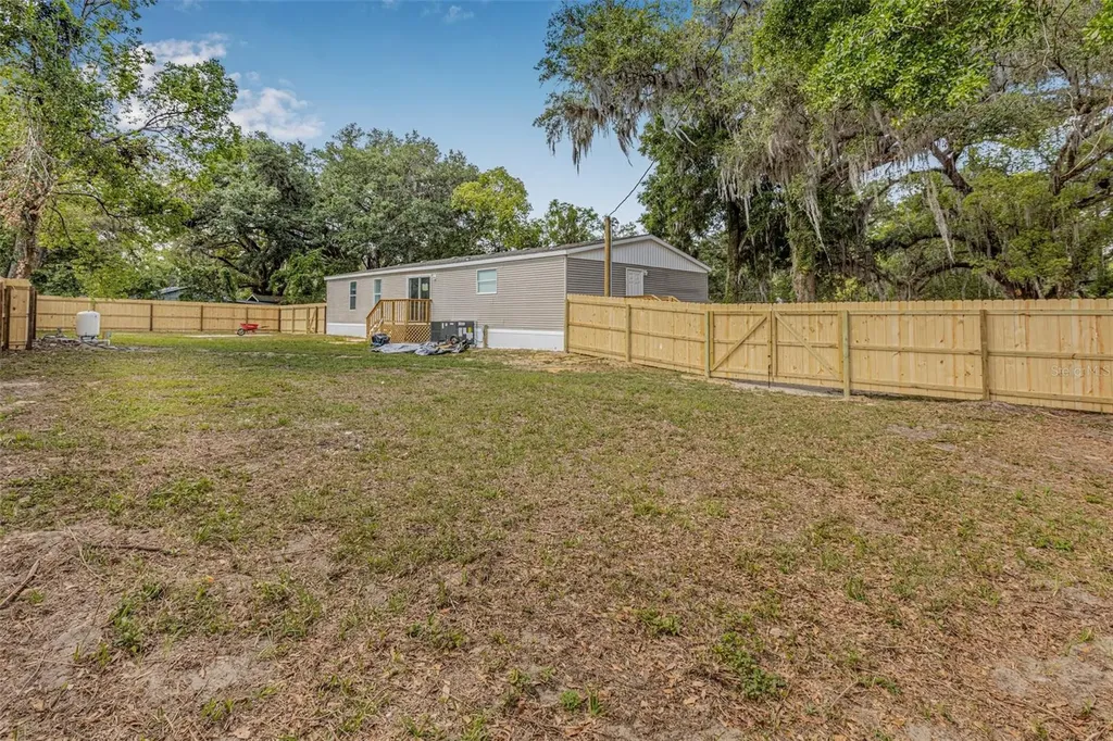 7706 23rd Street Zephyrhills FL 33540