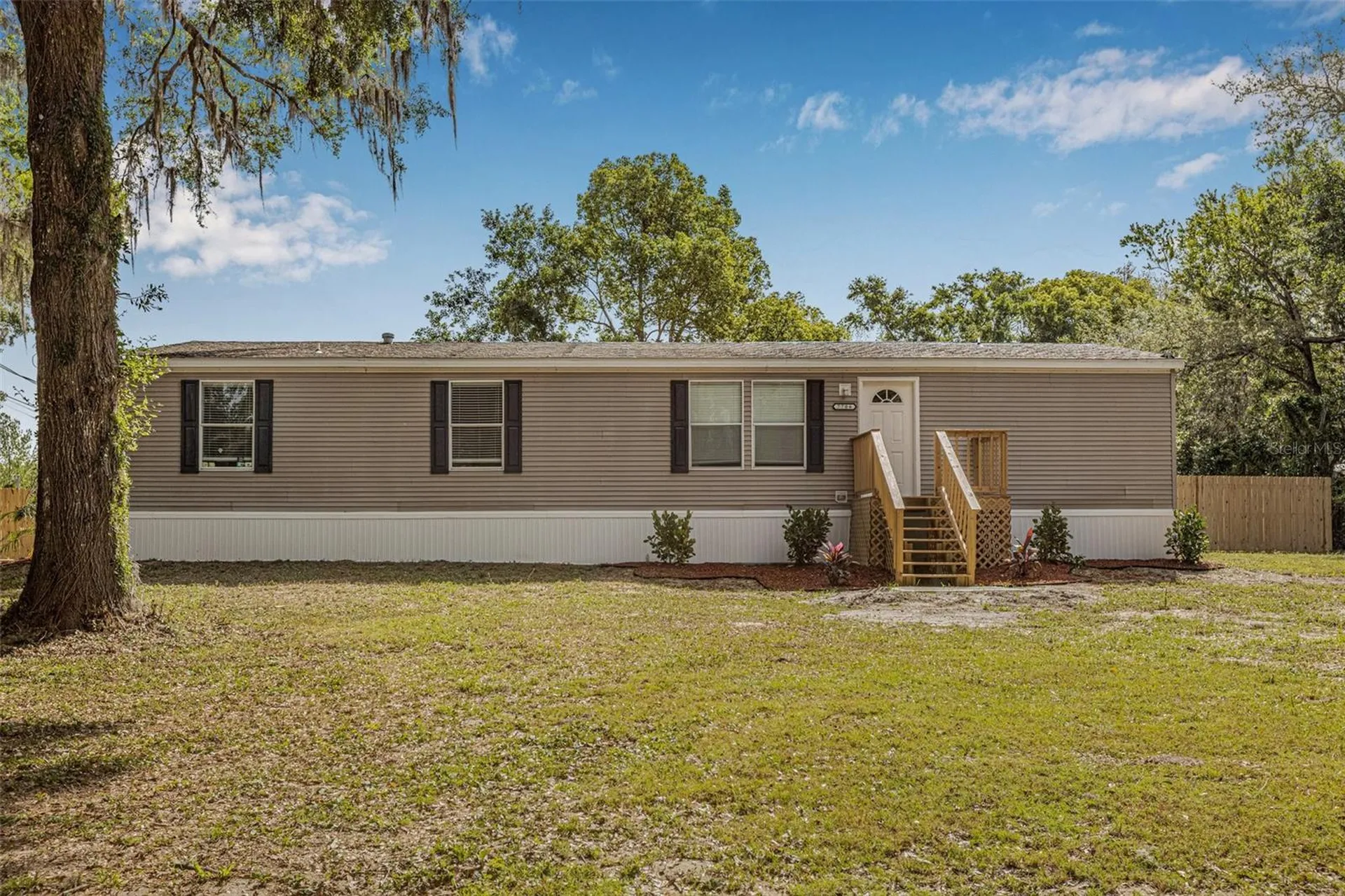 7706 23rd Street Zephyrhills FL 33540