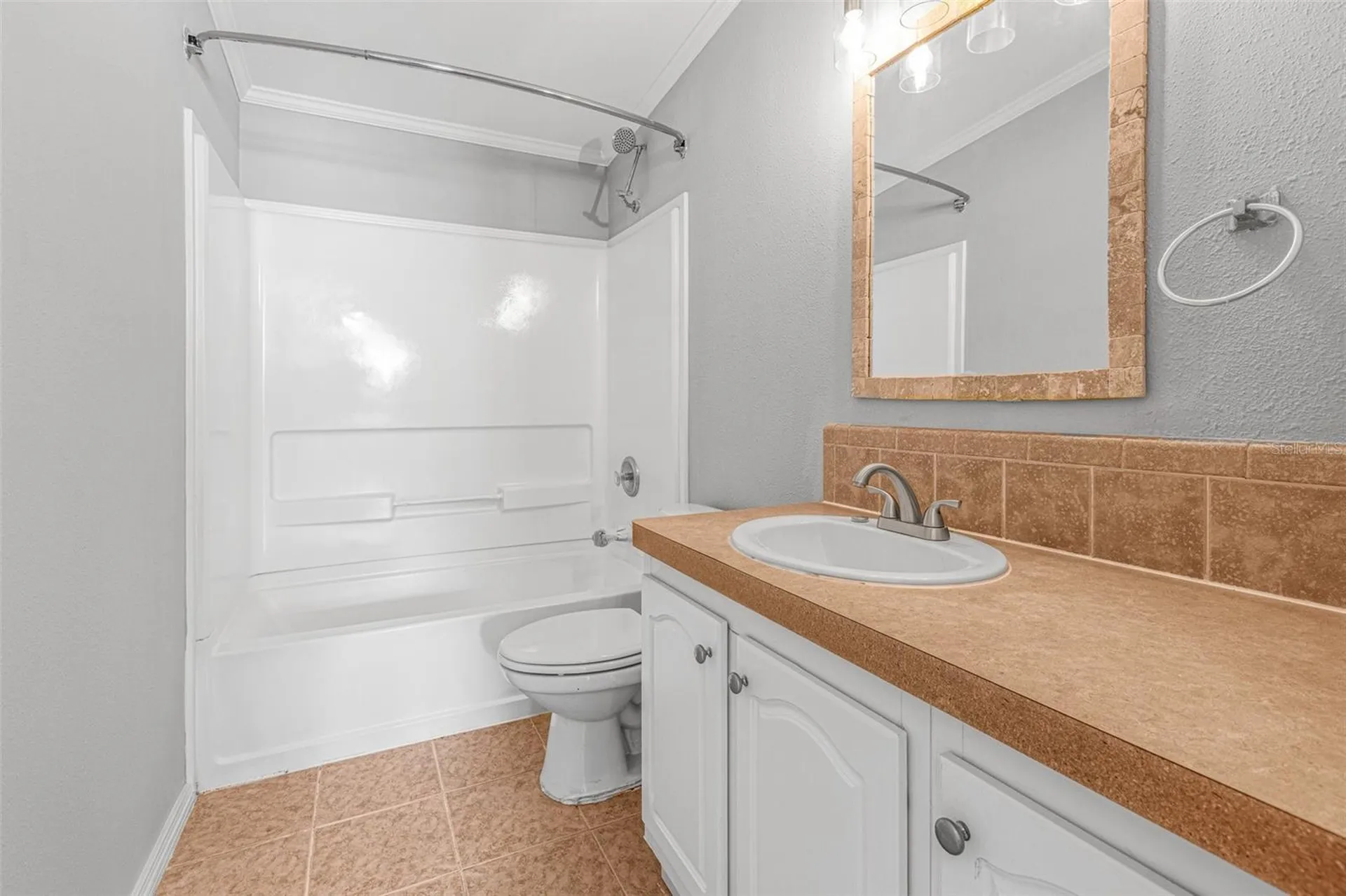 7706 23rd Street Zephyrhills FL 33540