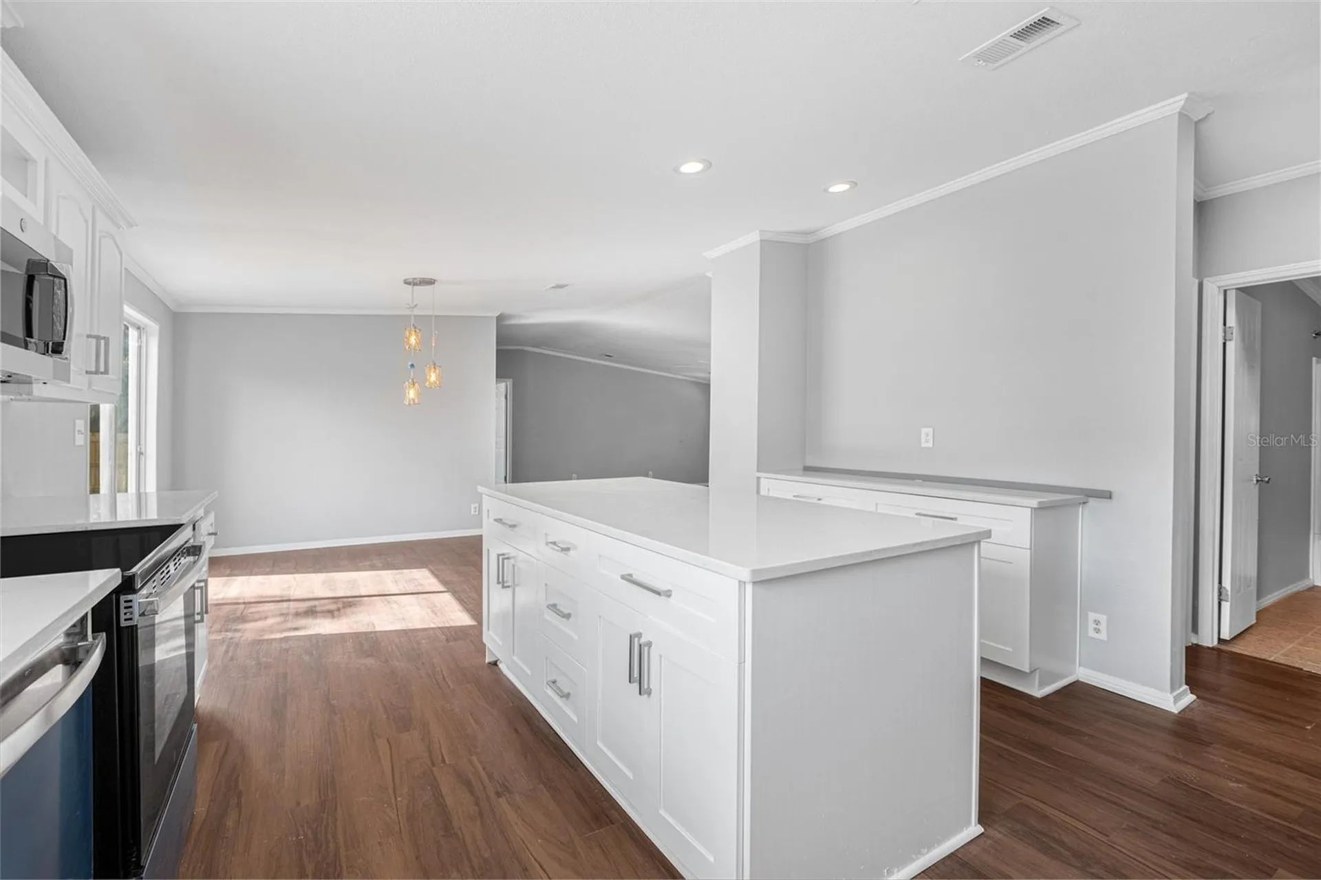 7706 23rd Street Zephyrhills FL 33540
