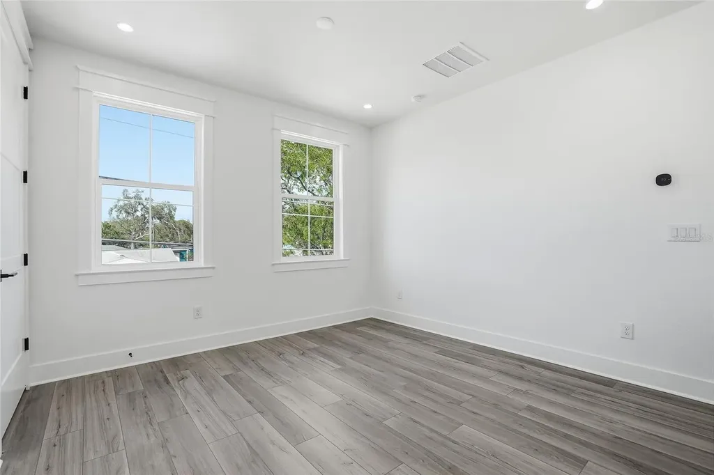 865 53rd Avenue N St Petersburg FL 33703