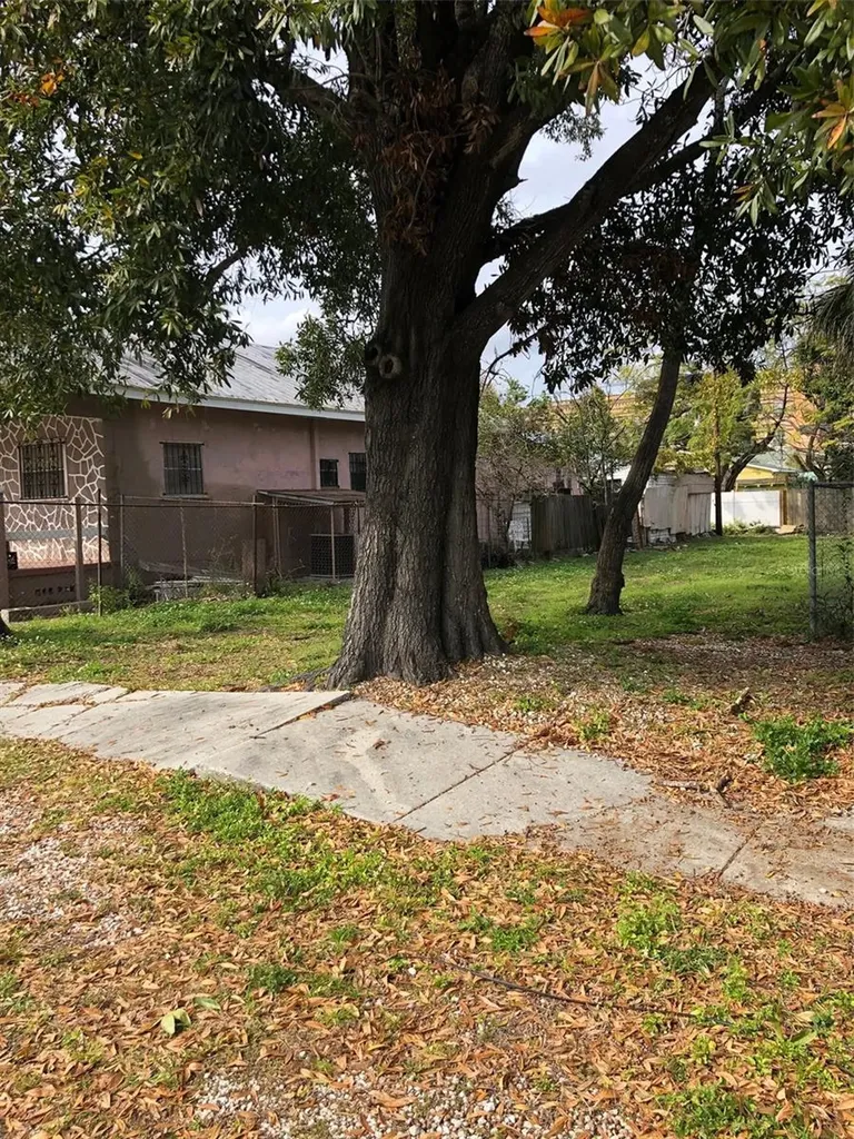 2515 W Union Street Tampa FL 33607
