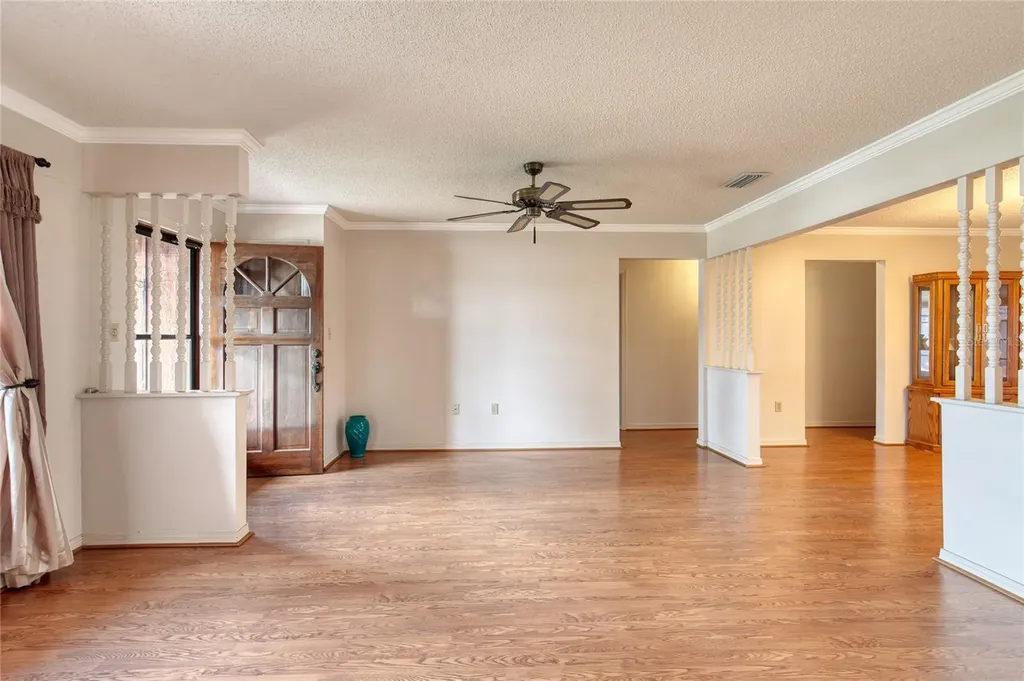 27727 Lois Drive Tavares FL 32778