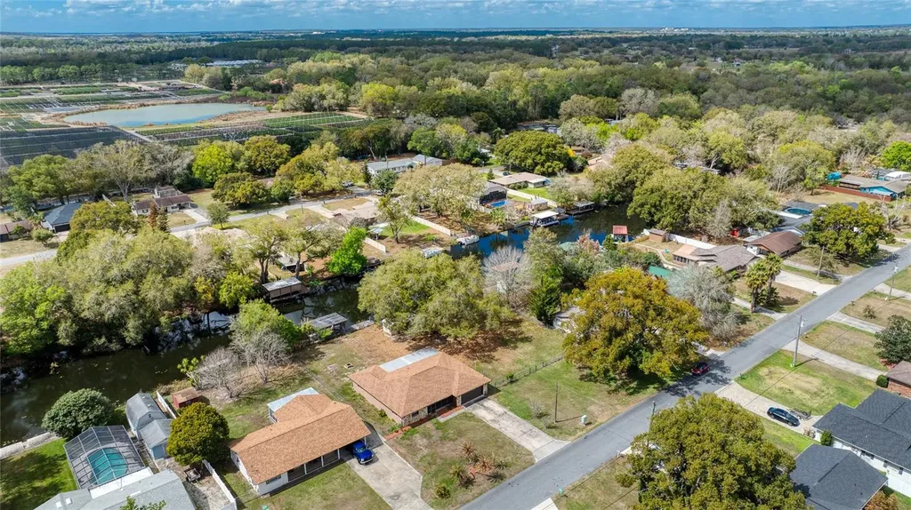 27727 Lois Drive Tavares FL 32778