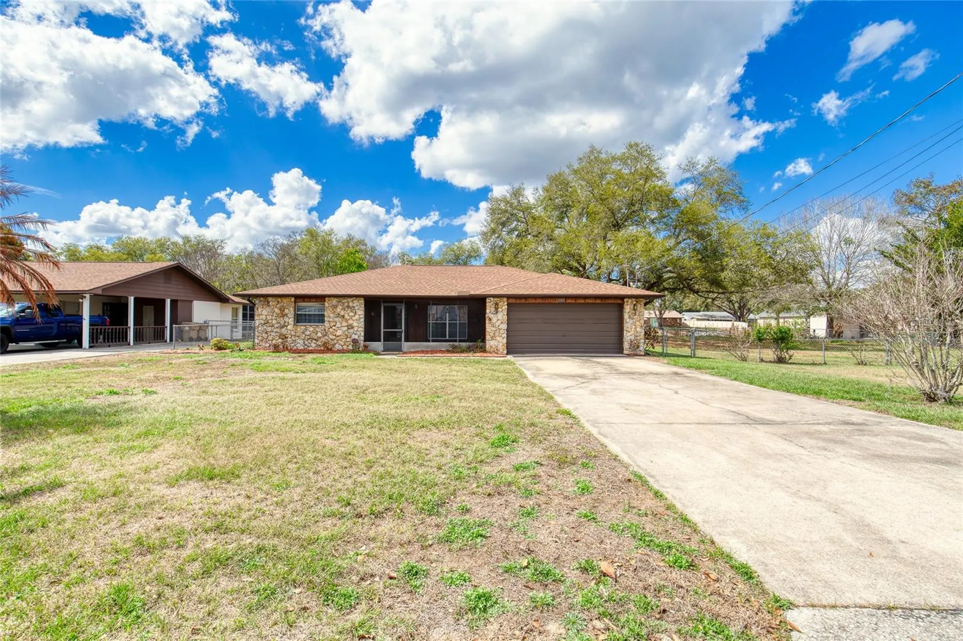 27727 Lois Drive Tavares FL 32778