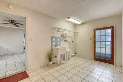 27727 Lois Drive Tavares FL 32778