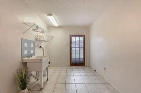 27727 Lois Drive Tavares FL 32778