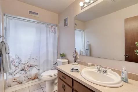 27727 Lois Drive Tavares FL 32778