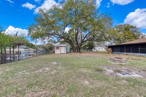 27727 Lois Drive Tavares FL 32778