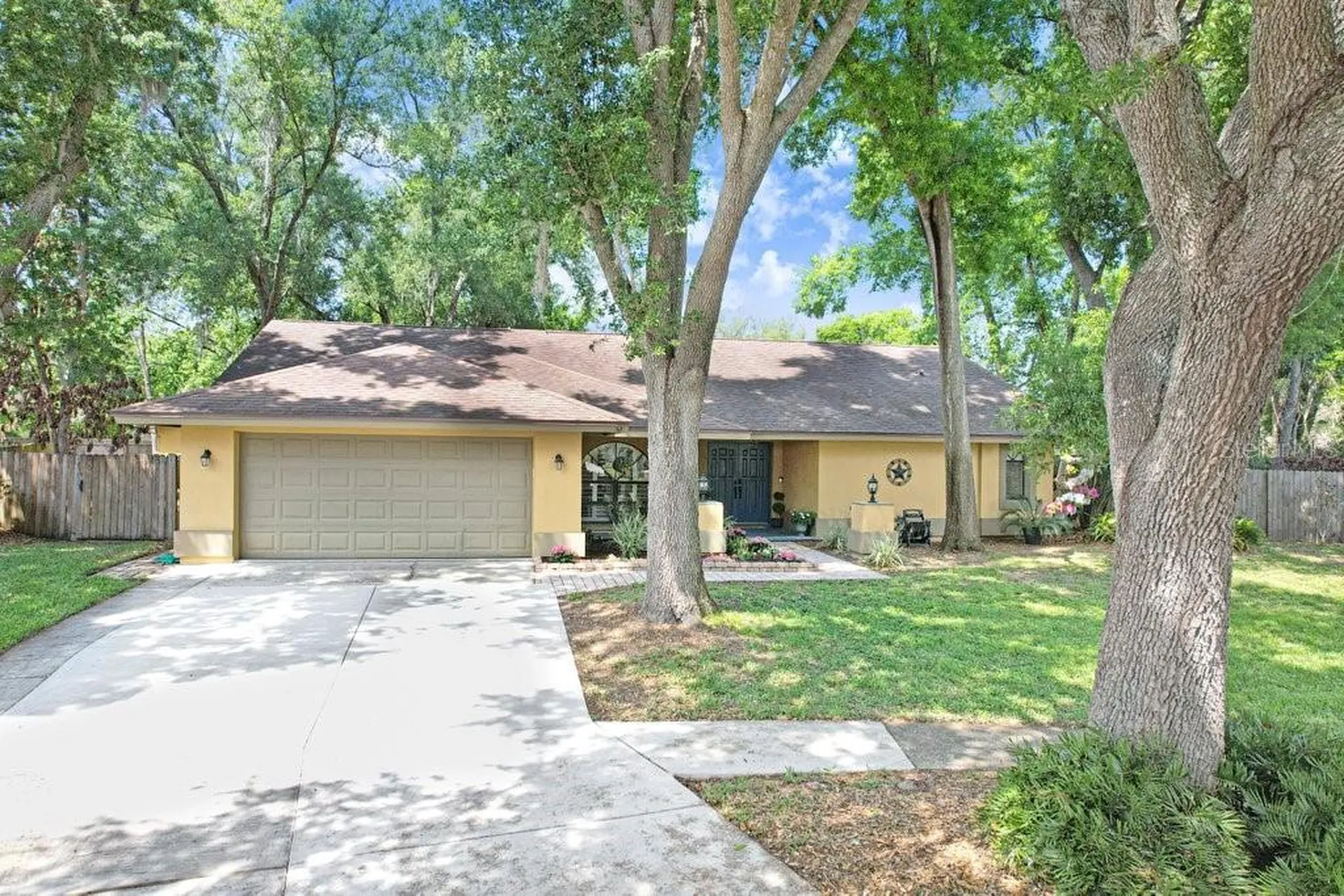 504 Triple Crown Court Seffner FL 33584