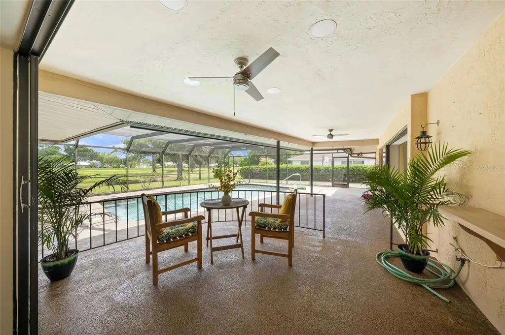 4806 W Country Club Drive Sarasota FL 34243