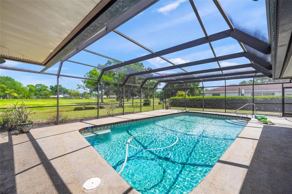 4806 W Country Club Drive Sarasota FL 34243