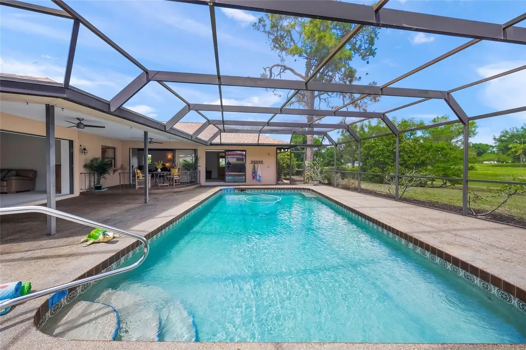 4806 W Country Club Drive Sarasota FL 34243