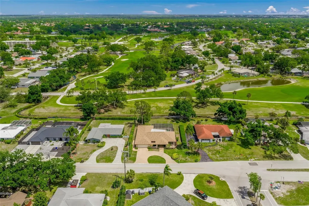 4806 W Country Club Drive Sarasota FL 34243