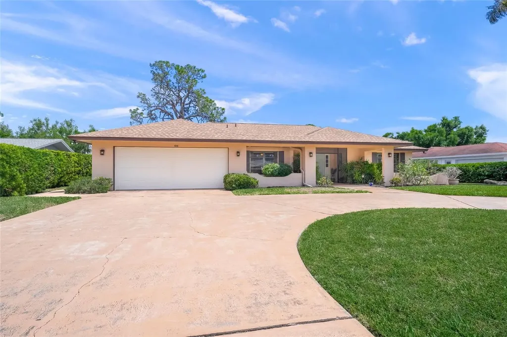 4806 W Country Club Drive Sarasota FL 34243
