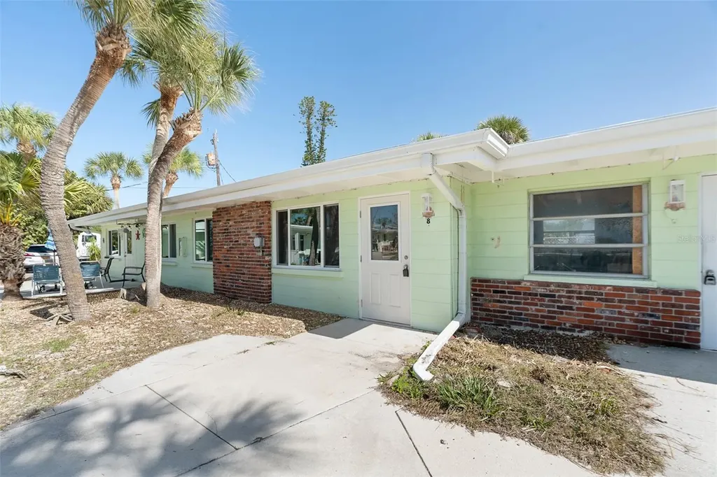1385 Gulf Boulevard Englewood FL 34223