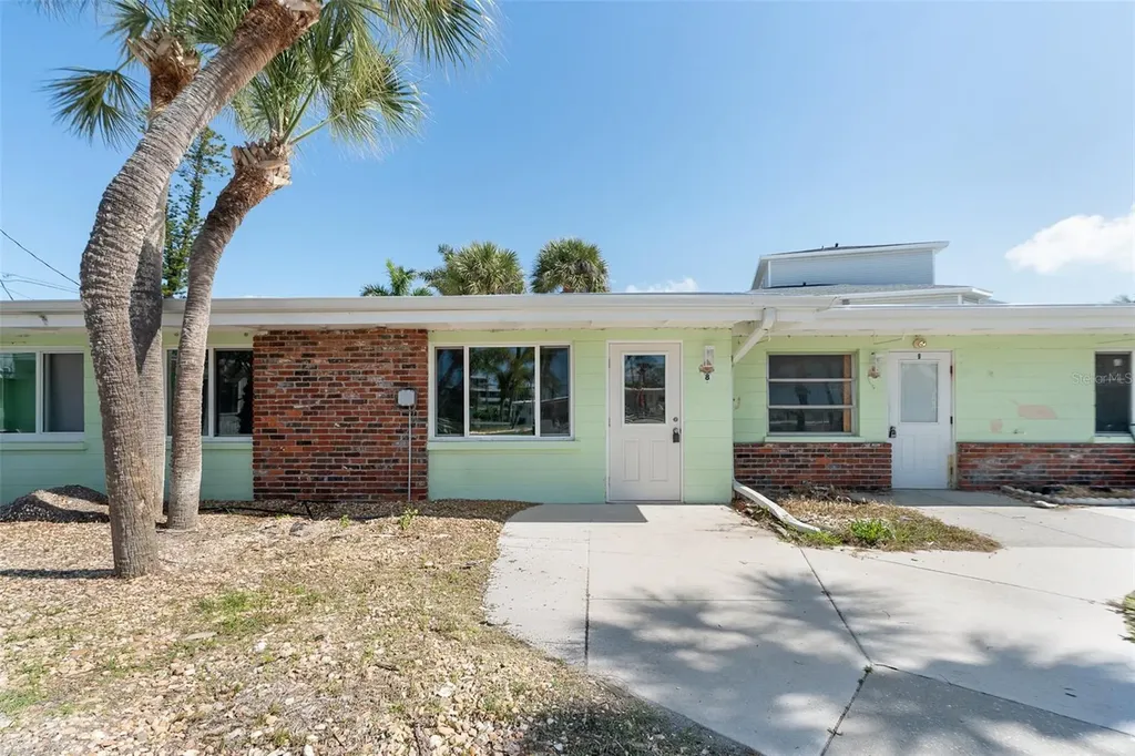 1385 Gulf Boulevard Englewood FL 34223