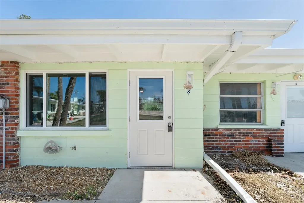 1385 Gulf Boulevard Englewood FL 34223