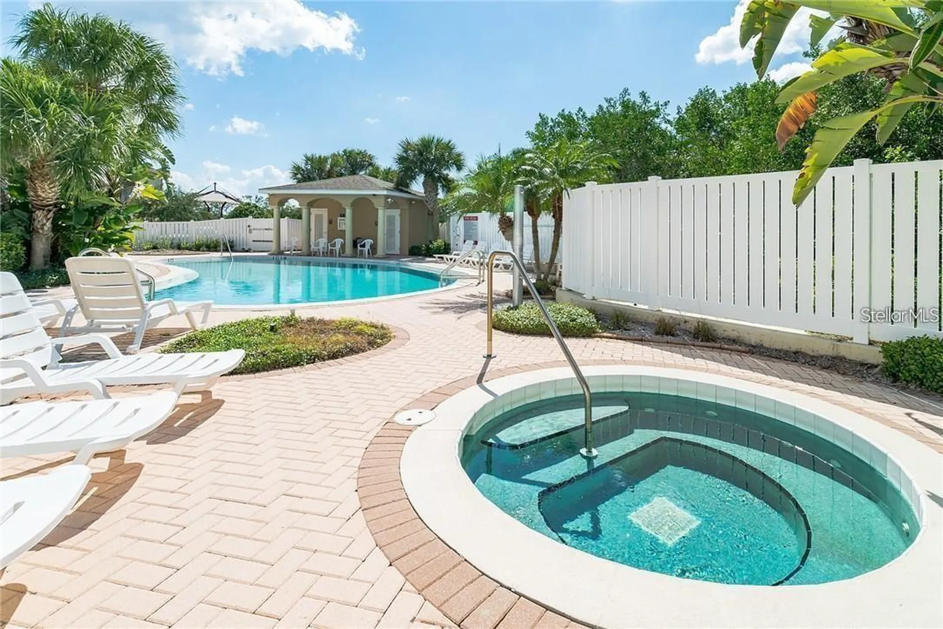 10217 Dolce Vista Drive NE St Petersburg FL 33702