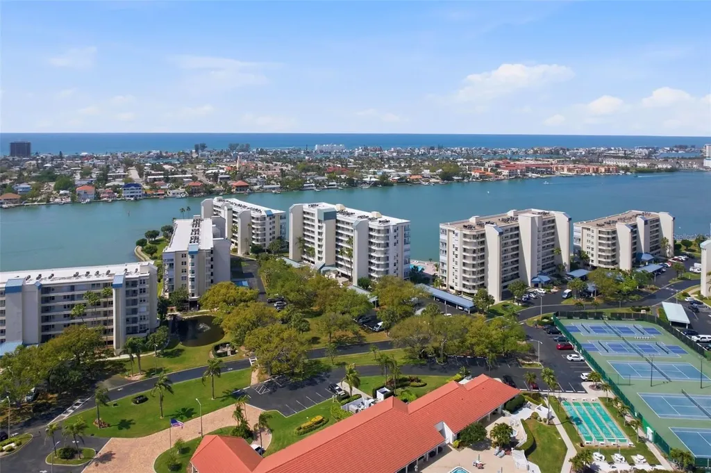 7932 Sailboat Key Boulevard S South Pasadena FL 33707