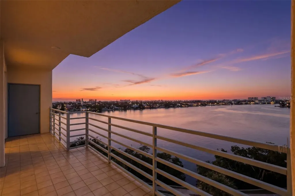 7932 Sailboat Key Boulevard S South Pasadena FL 33707