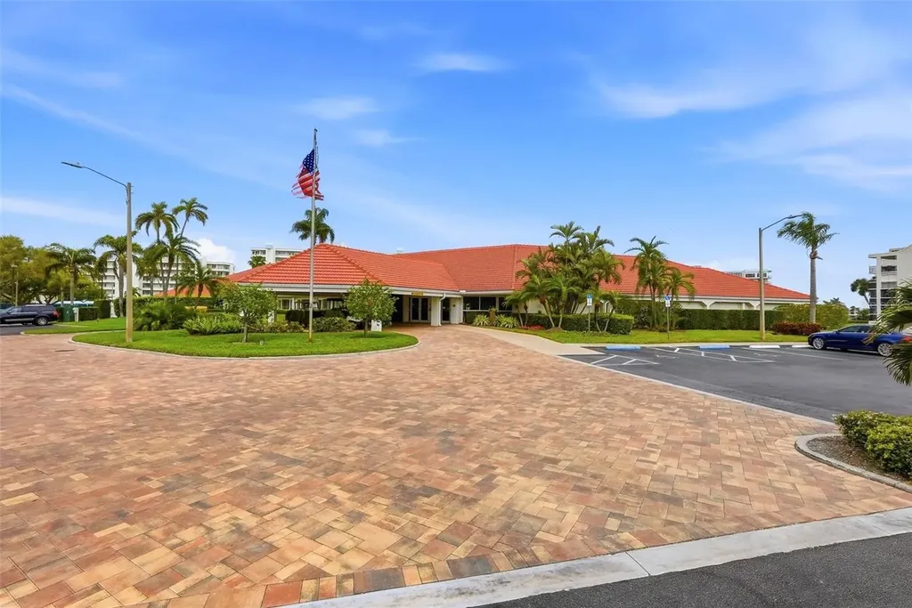 7932 Sailboat Key Boulevard S South Pasadena FL 33707