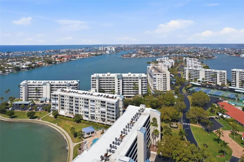 7932 Sailboat Key Boulevard S South Pasadena FL 33707