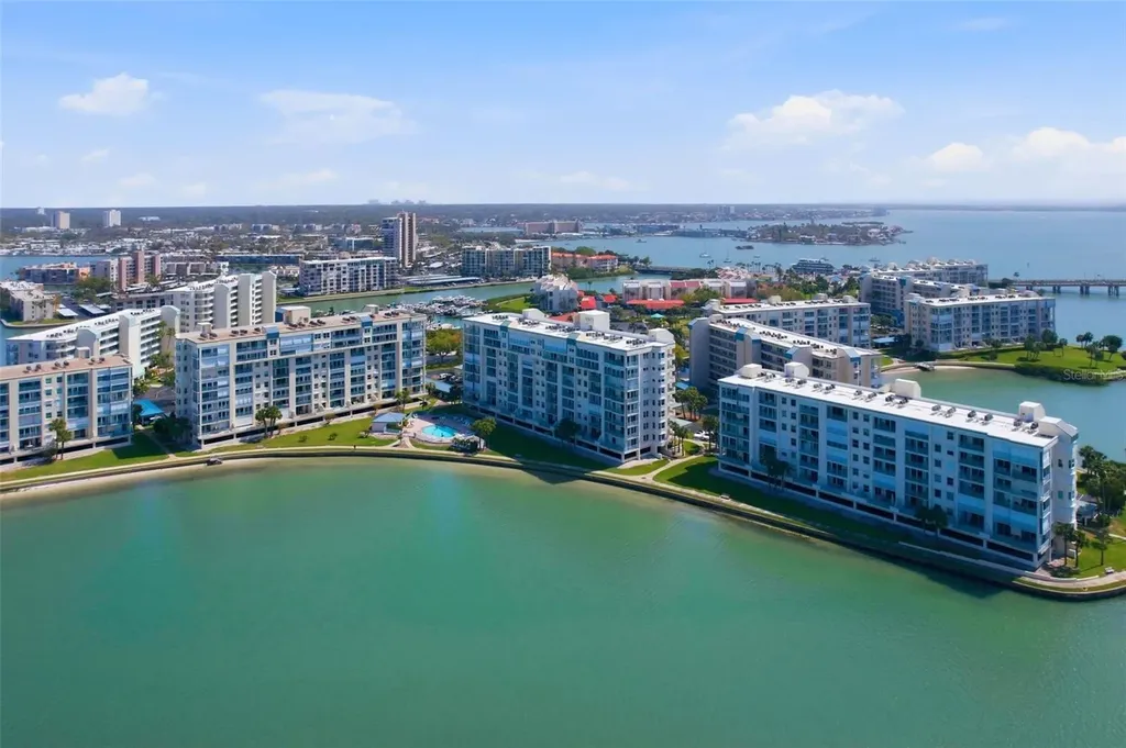 7932 Sailboat Key Boulevard S South Pasadena FL 33707