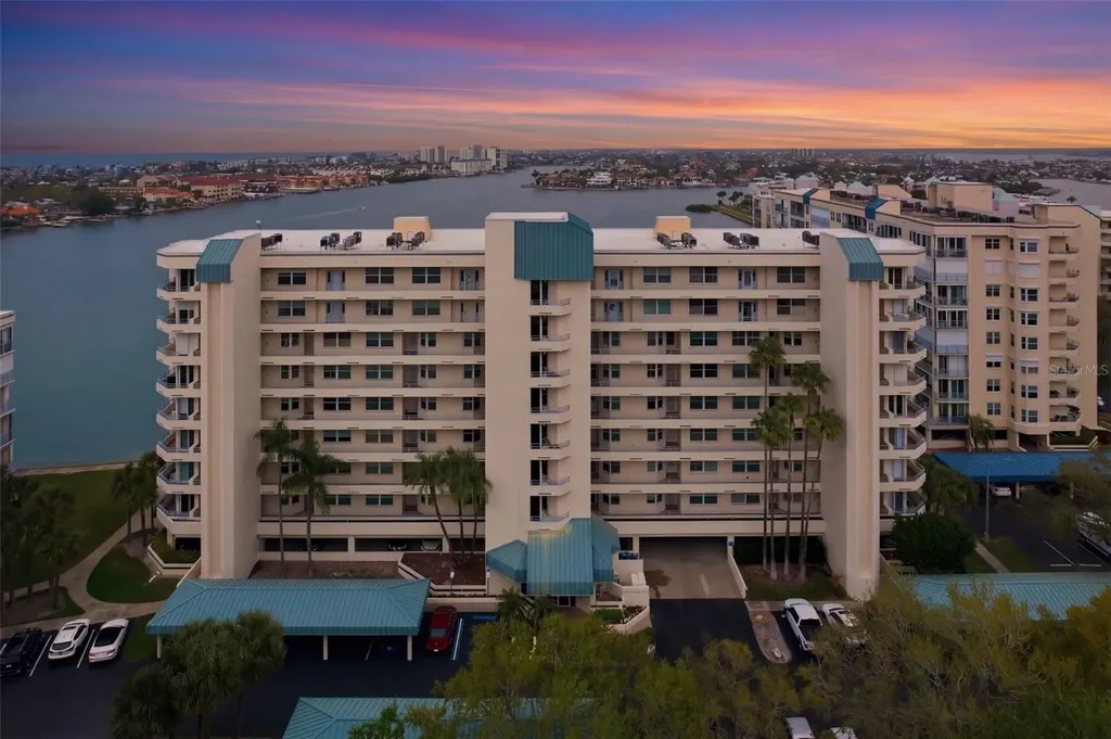 7932 Sailboat Key Boulevard S South Pasadena FL 33707