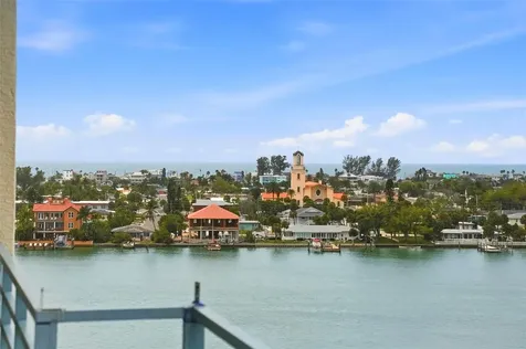 7932 Sailboat Key Boulevard S South Pasadena FL 33707