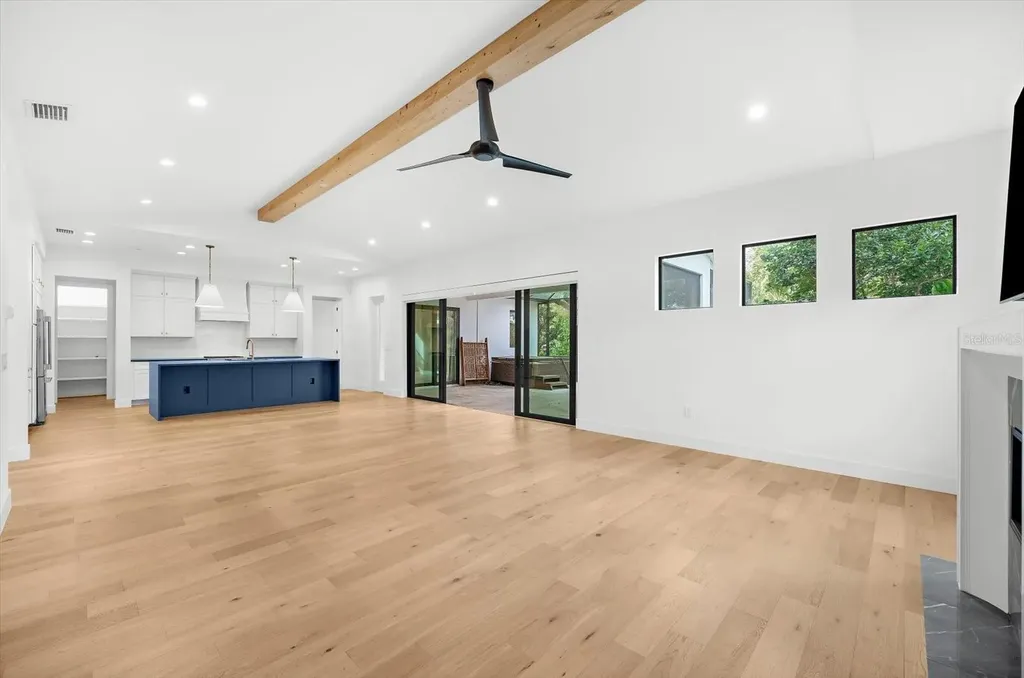 2135 Datura Street Sarasota FL 34239