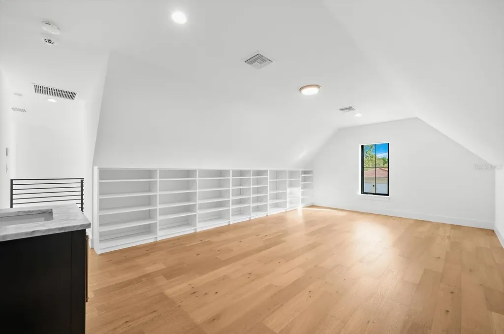 2135 Datura Street Sarasota FL 34239