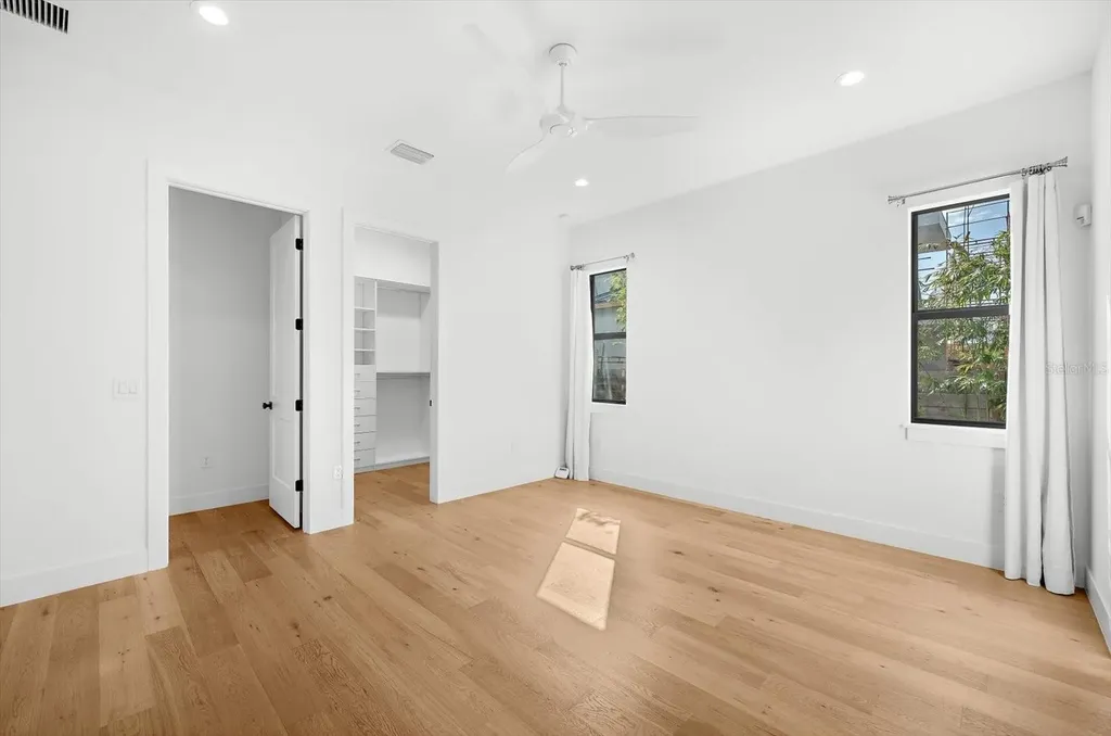 2135 Datura Street Sarasota FL 34239
