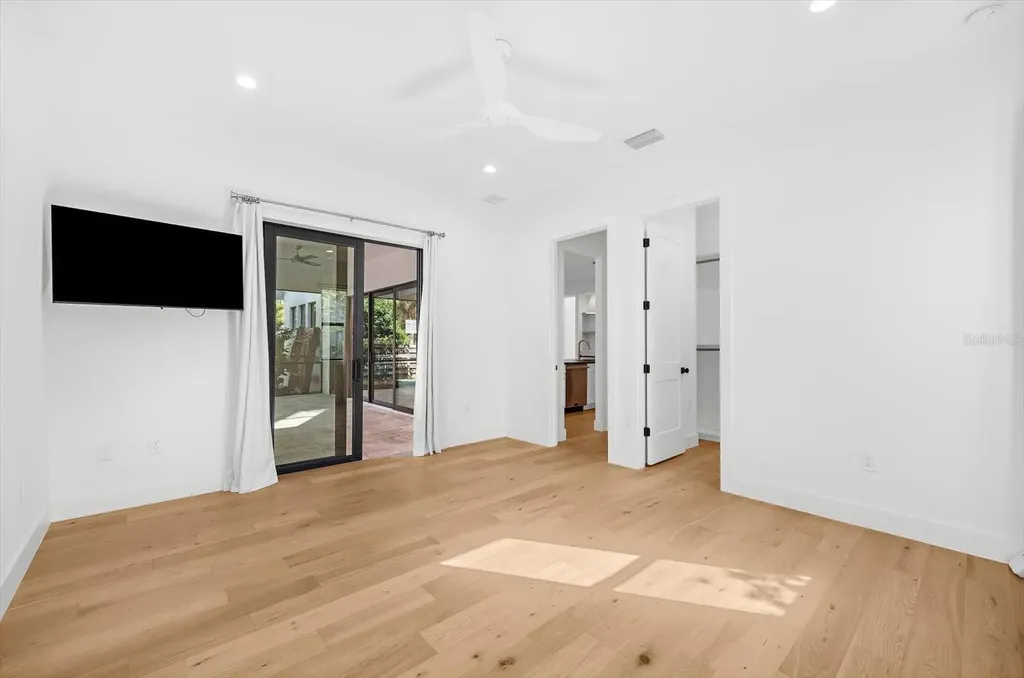2135 Datura Street Sarasota FL 34239
