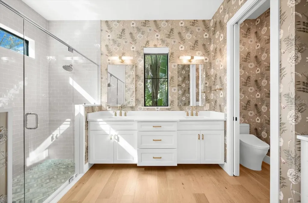 2135 Datura Street Sarasota FL 34239