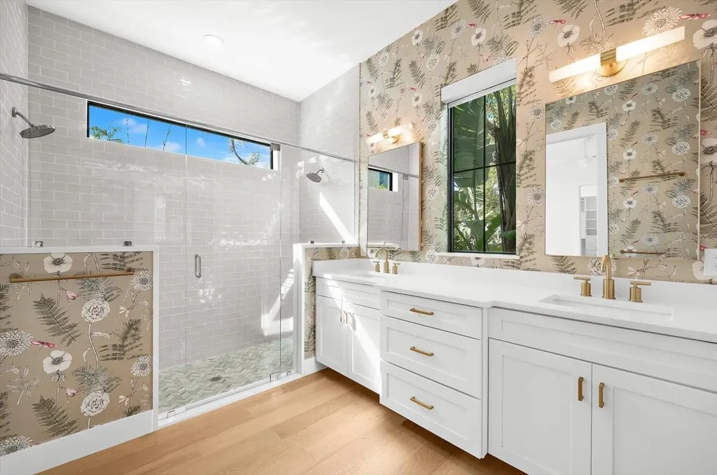 2135 Datura Street Sarasota FL 34239