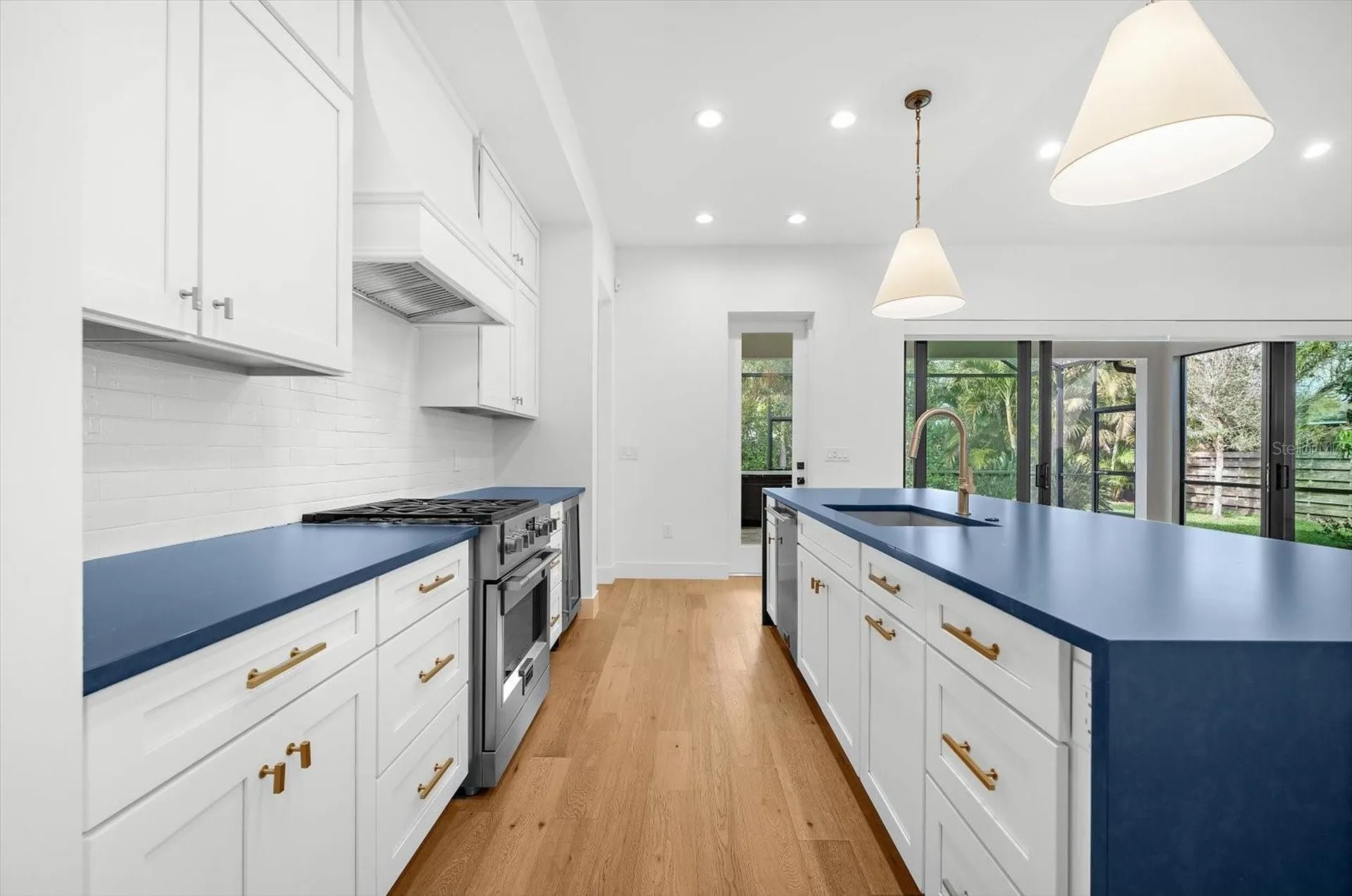 2135 Datura Street Sarasota FL 34239