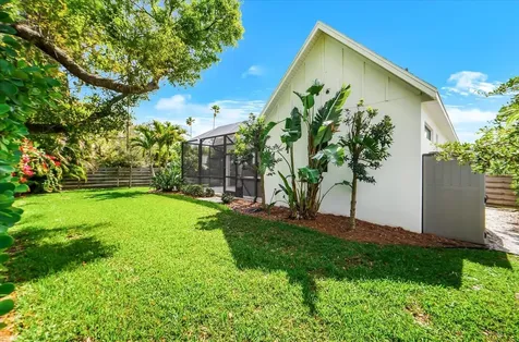 2135 Datura Street Sarasota FL 34239