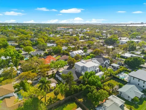 2135 Datura Street Sarasota FL 34239