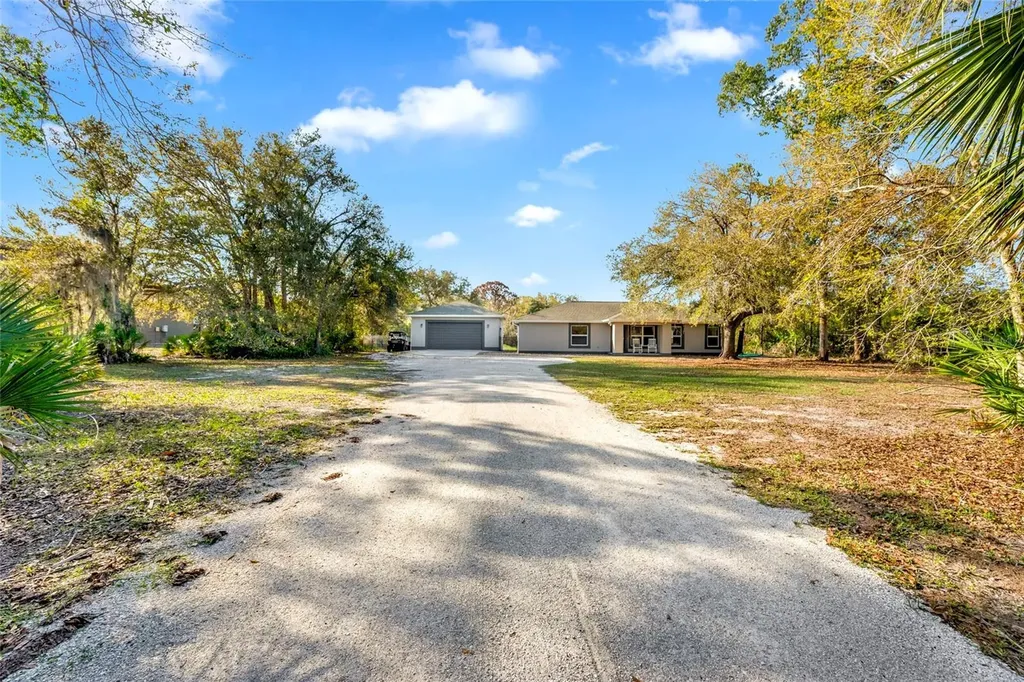 1811 Butch Cassidy Trail Wimauma FL 33598