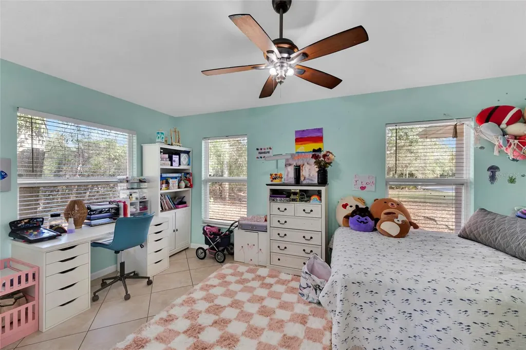 1811 Butch Cassidy Trail Wimauma FL 33598