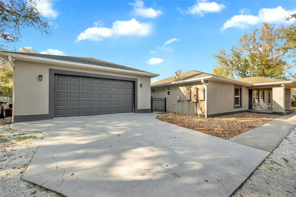 1811 Butch Cassidy Trail Wimauma FL 33598
