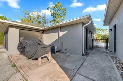 1811 Butch Cassidy Trail Wimauma FL 33598