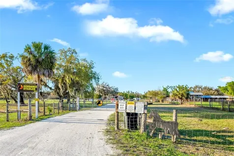 1811 Butch Cassidy Trail Wimauma FL 33598