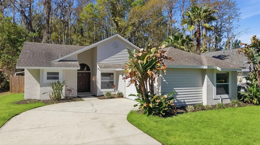 812 Crestridge Drive Tarpon Springs FL 34688