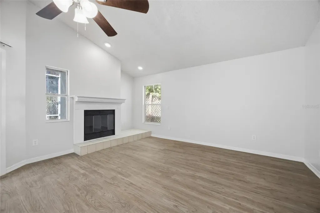 812 Crestridge Drive Tarpon Springs FL 34688