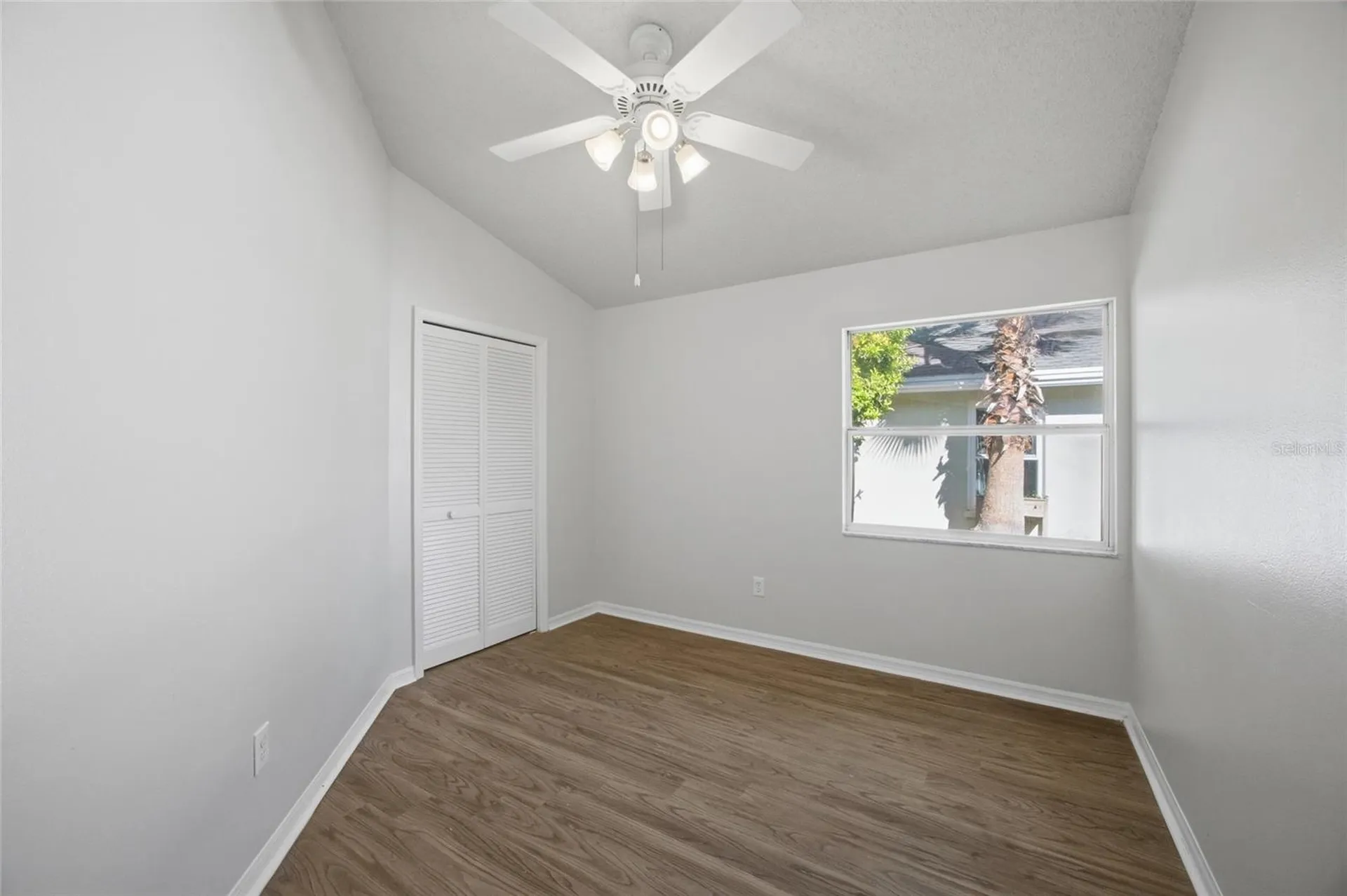 812 Crestridge Drive Tarpon Springs FL 34688