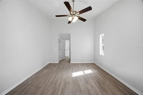 812 Crestridge Drive Tarpon Springs FL 34688